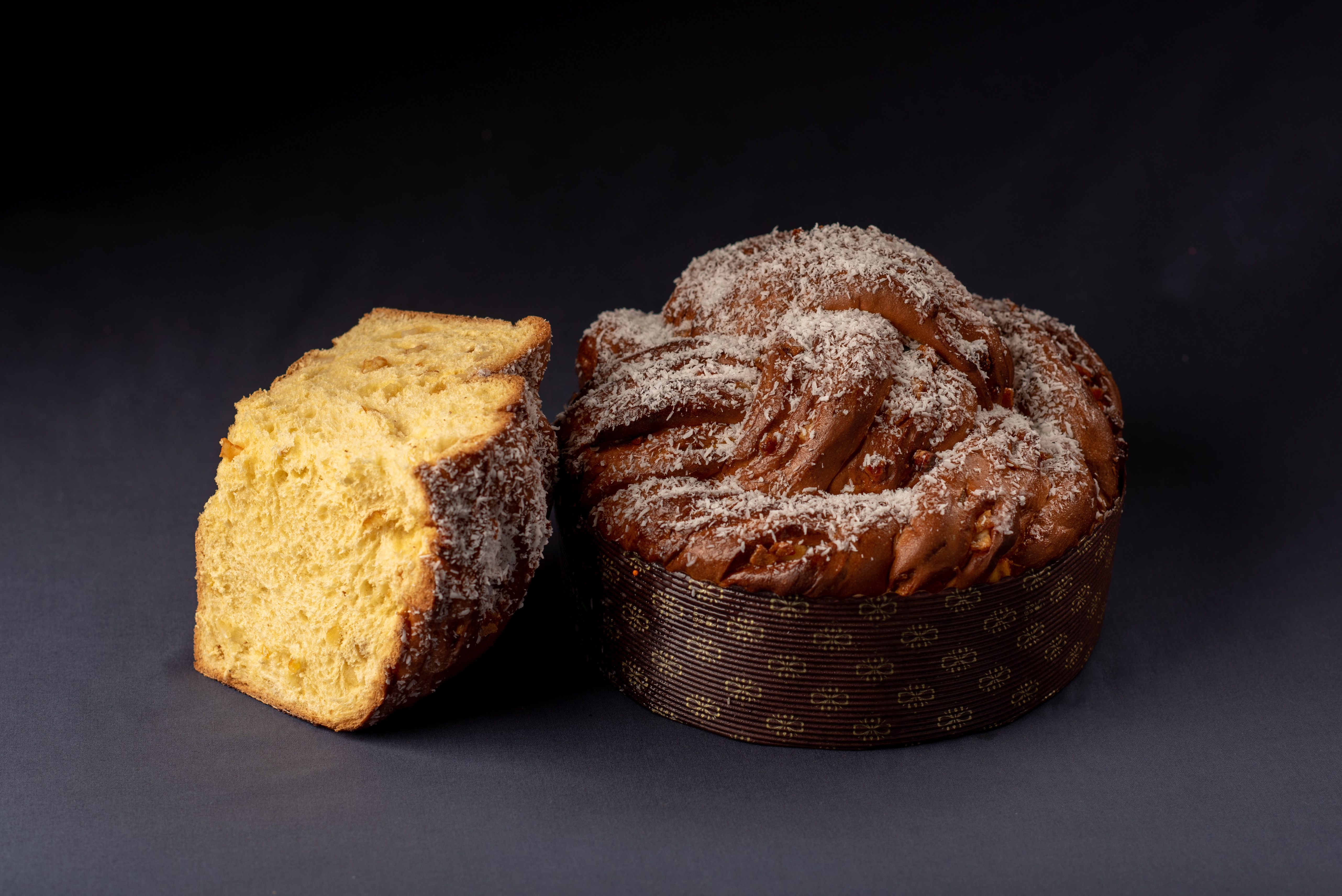 Cozonac împletit cu fructe uscate